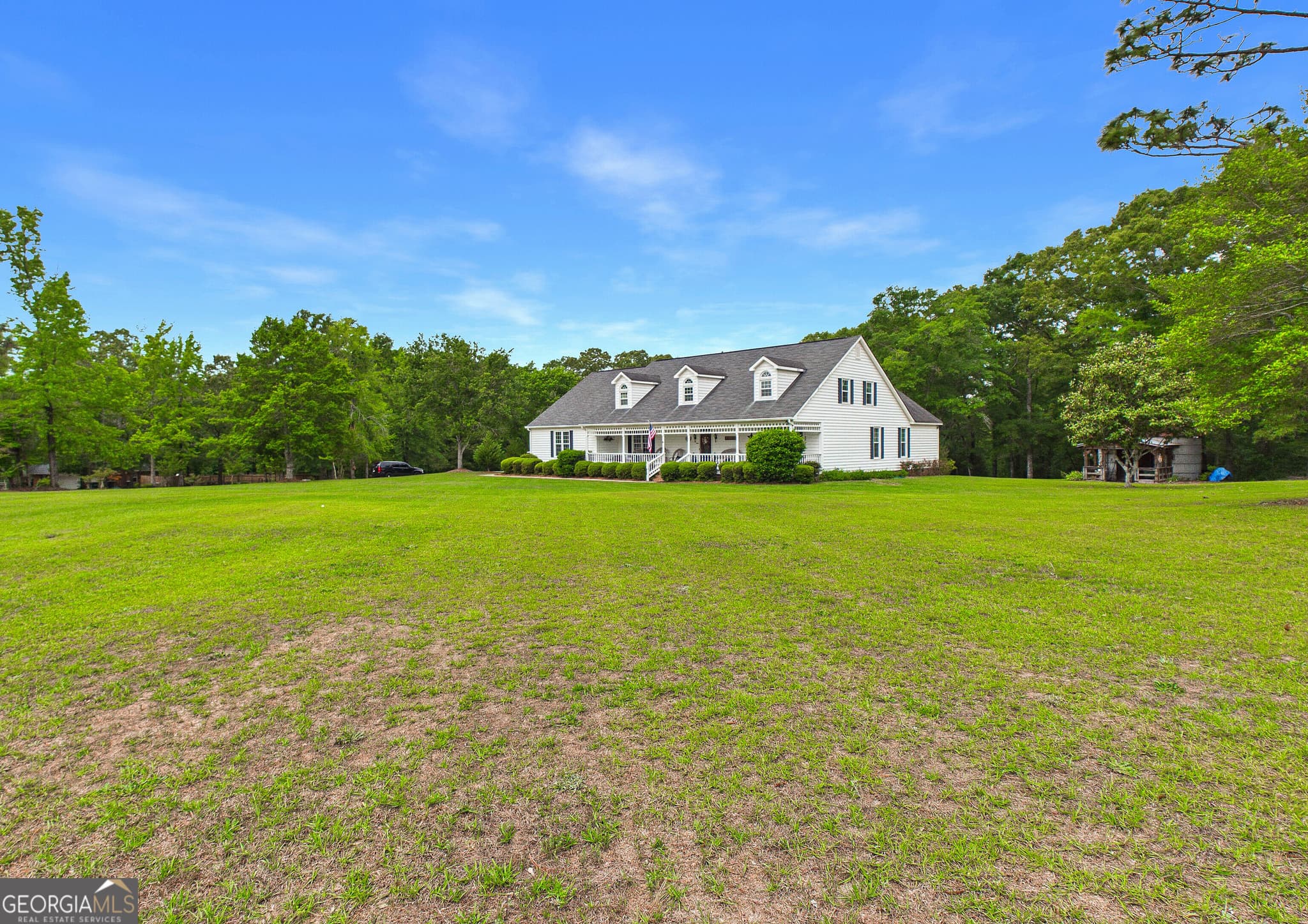 4 bedroom, 4 bathroom, 4,158 sq ft single family residence for sale at 5771 Rogers Road, Lizella, GA 31052 — photo 3