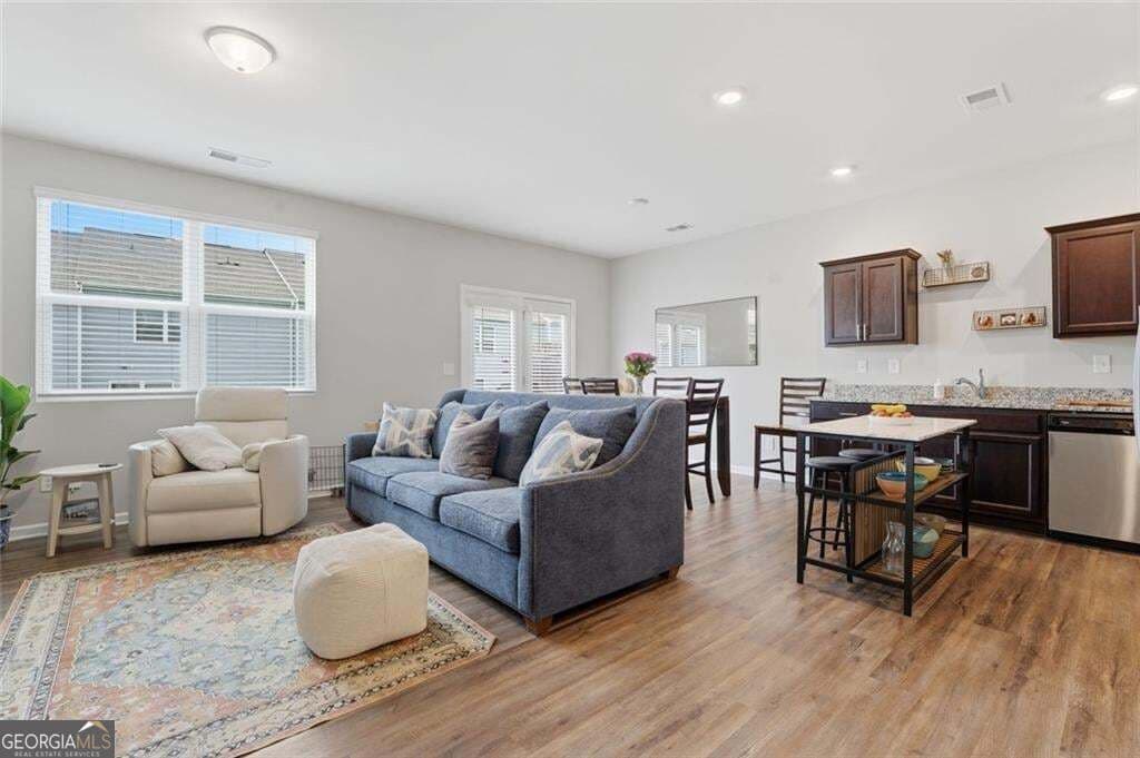 2 bedroom, 2.5 bathroom, 1,420 sq ft townhouse for sale at 217 Grand Central Way, Cartersville, GA 30120 — photo 6