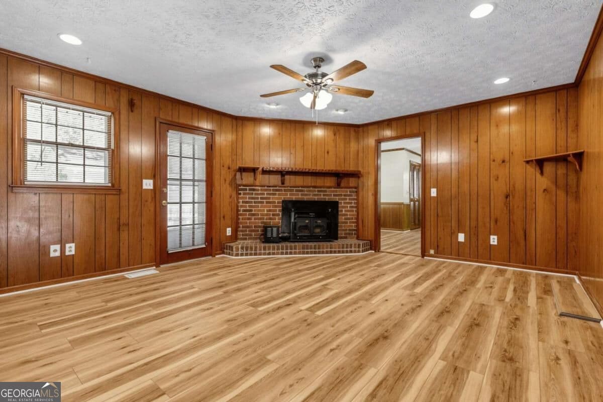 3 bedroom, 2 bathroom, 1,570 sq ft single family residence for sale at 4393 Hale Place, Lilburn, GA 30047 — photo 6