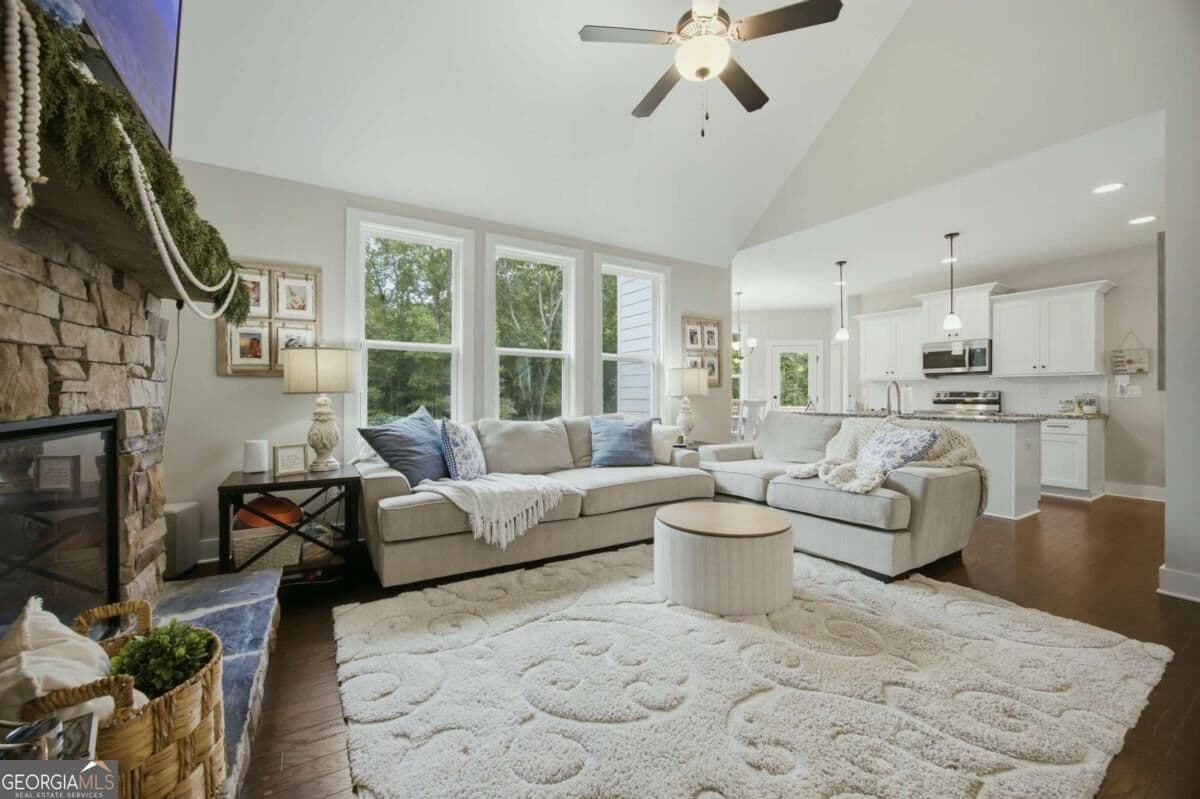 5 bedroom, 3.5 bathroom, 3,252 sq ft single family residence for sale at 25 Griffin Mill Drive, Cartersville, GA 30120 — photo 6