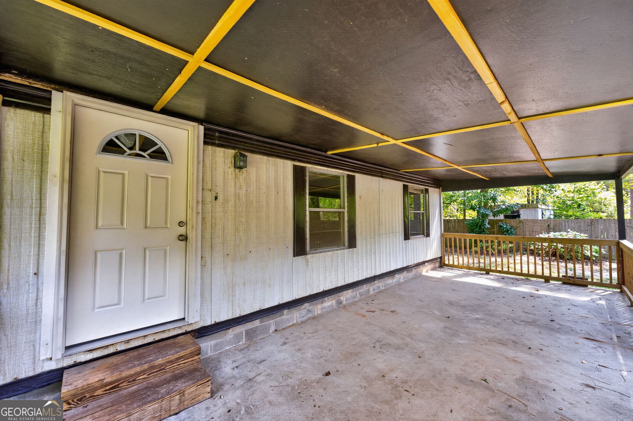 4 bedroom, 2.5 bathroom, 1,440 sq ft single family residence under contract at 135 White Oak Road, Newnan, GA 30265 — photo 3