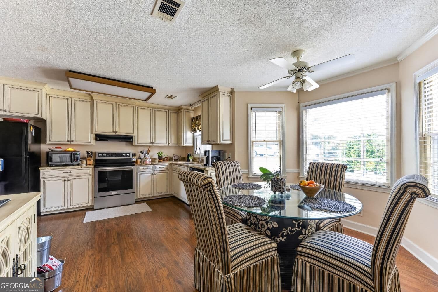 4 bedroom, 2.5 bathroom, 2,658 sq ft single family residence for sale at 5369 Rivoli Drive, Macon, GA 31210 — photo 8