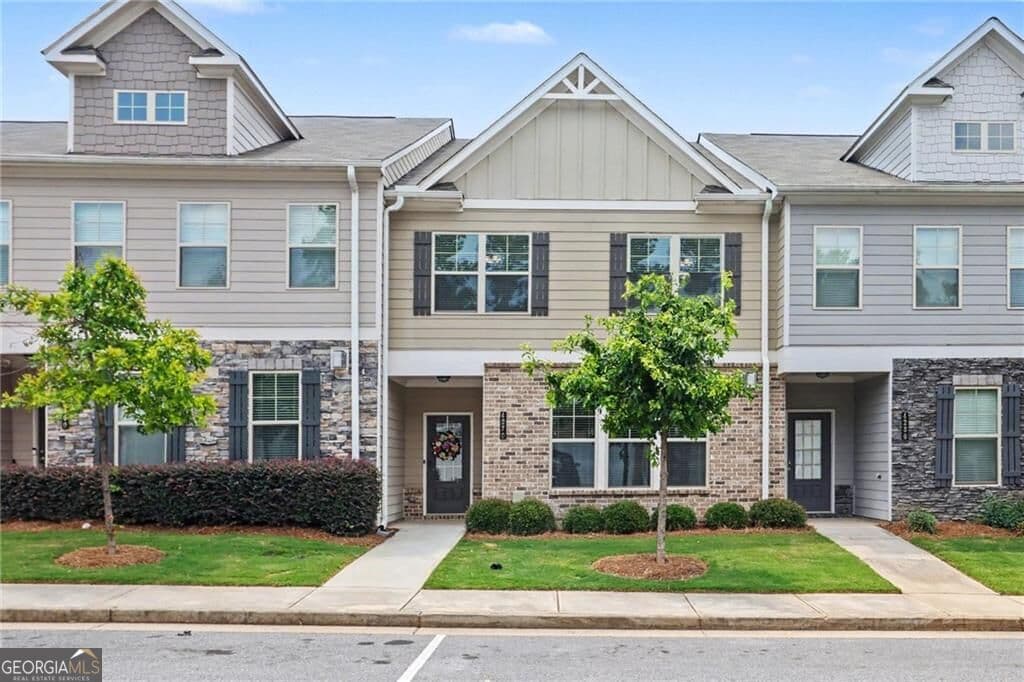 3 bedroom, 2.5 bathroom, 1,965 sq ft townhouse for rent at 4302 Morrison Lake Trail, Norcross, GA 30071 for $2,550 a month — photo 1 of 1