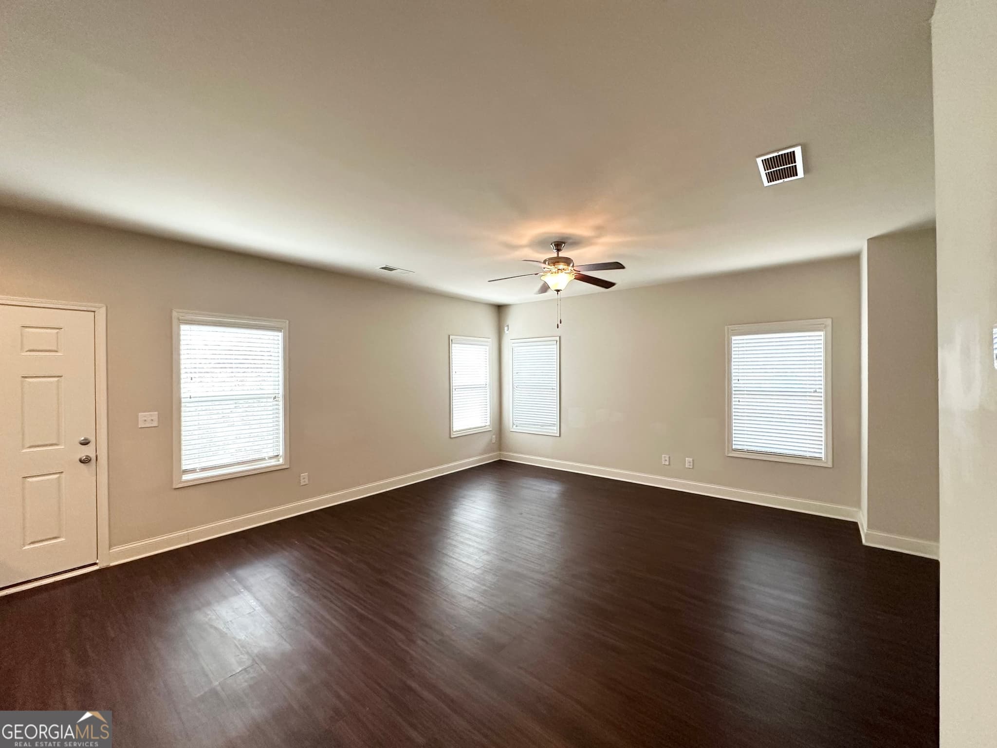 3 bedroom, 2.5 bathroom, 2,351 sq ft single family residence for sale at 26 Dublin Way, Dallas, GA 30132 — photo 3