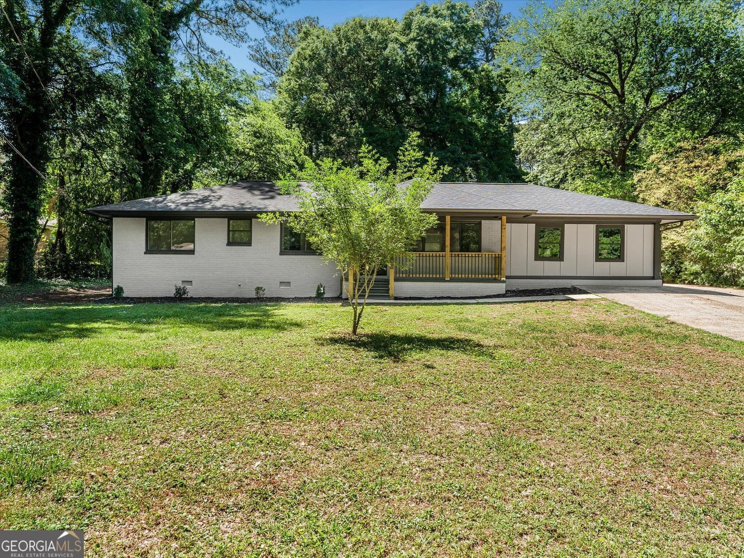 4 bedroom, 2 bathroom, 1,601 sq ft single family residence sold at 5572 Andrew Drive, Mableton, GA 30126