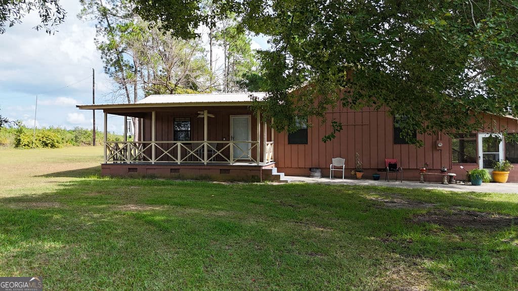 4 bedroom, 3 bathroom, 1,808 sq ft single family residence under contract at 2618 GA Hwy 86, Adrian, GA 31002 — photo 2