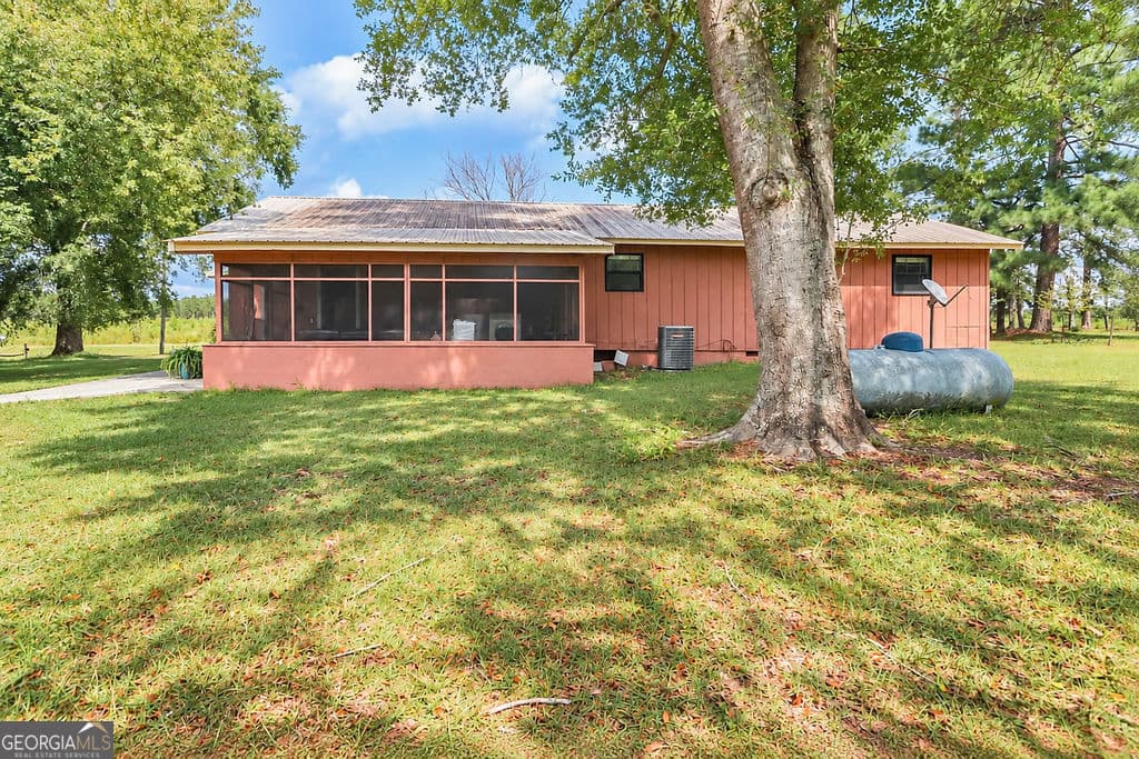 4 bedroom, 3 bathroom, 1,808 sq ft single family residence under contract at 2618 GA Hwy 86, Adrian, GA 31002 — photo 5