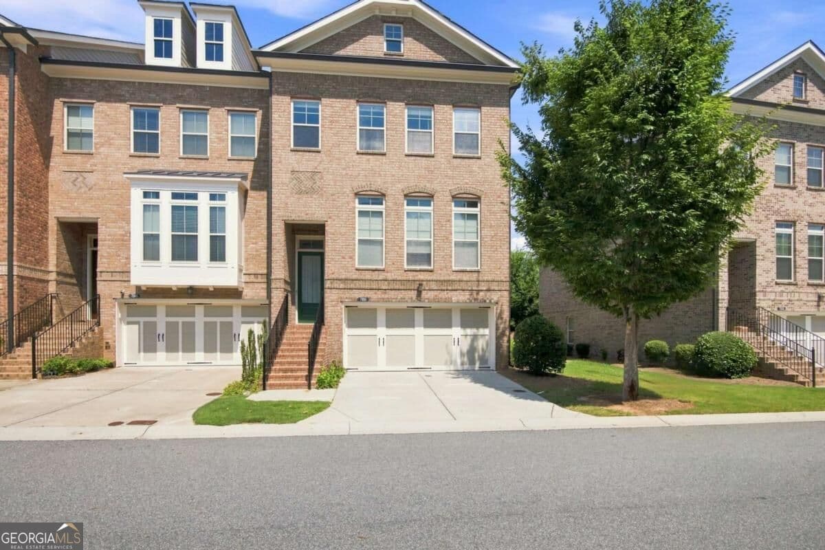 4 bedroom, 3.5 bathroom, 1,984 sq ft townhouse for rent at 7850 Laurel Crest Drive, Johns Creek, GA 30024 for $3,100 a month — photo 1 of 1