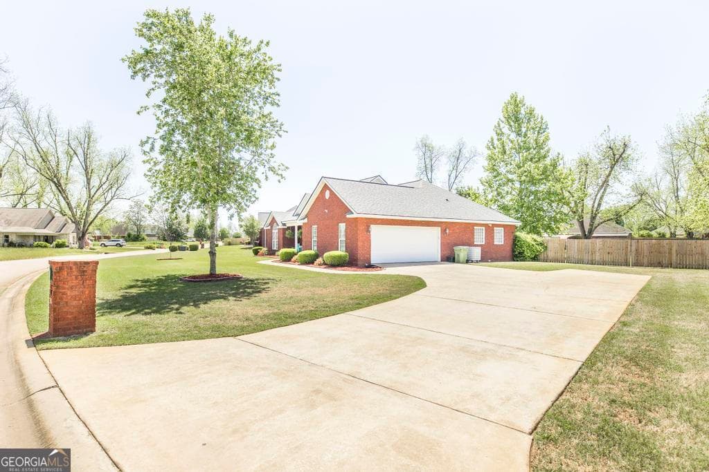 3 bedroom, 2 bathroom, 1,970 sq ft single family residence sold at 115 Desirable Lane, Perry, GA 31069