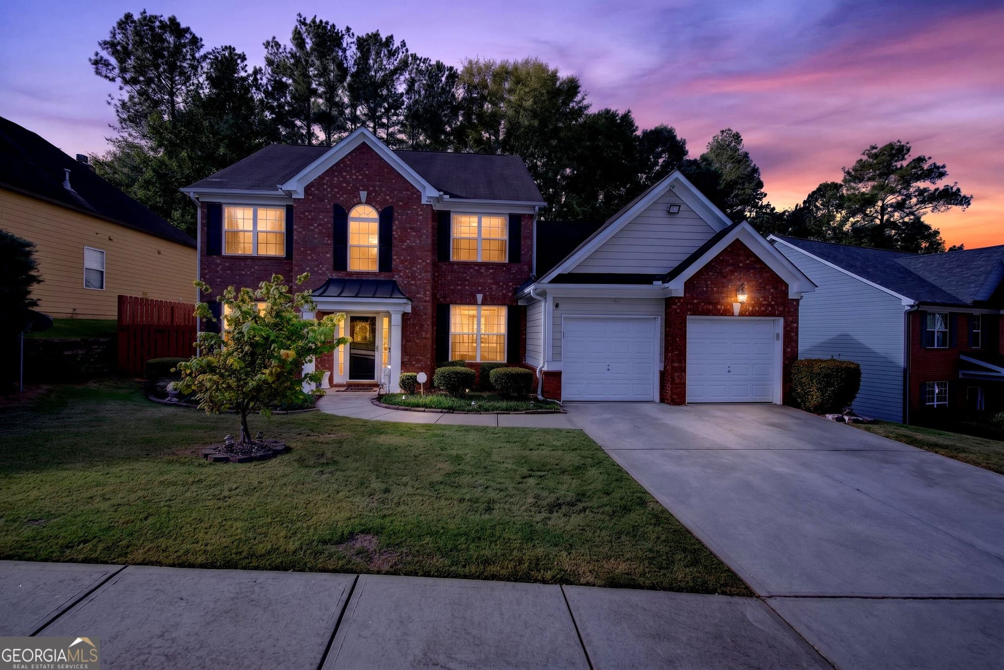 4 bedroom, 2.5 bathroom, 2,962 sq ft single family residence for sale at 4448 Yosemite Park Way, Snellville, GA 30039 — photo 1 of 62