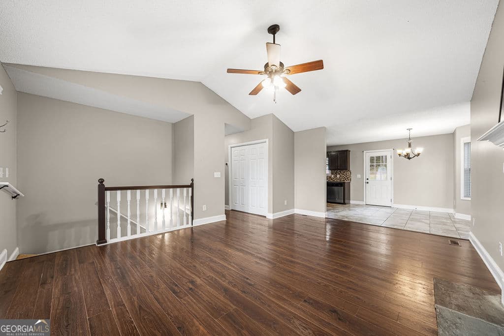 4 bedroom, 3 bathroom, 1,672 sq ft single family residence for sale at 17 Rocky Avenue, Cartersville, GA 30120 — photo 6