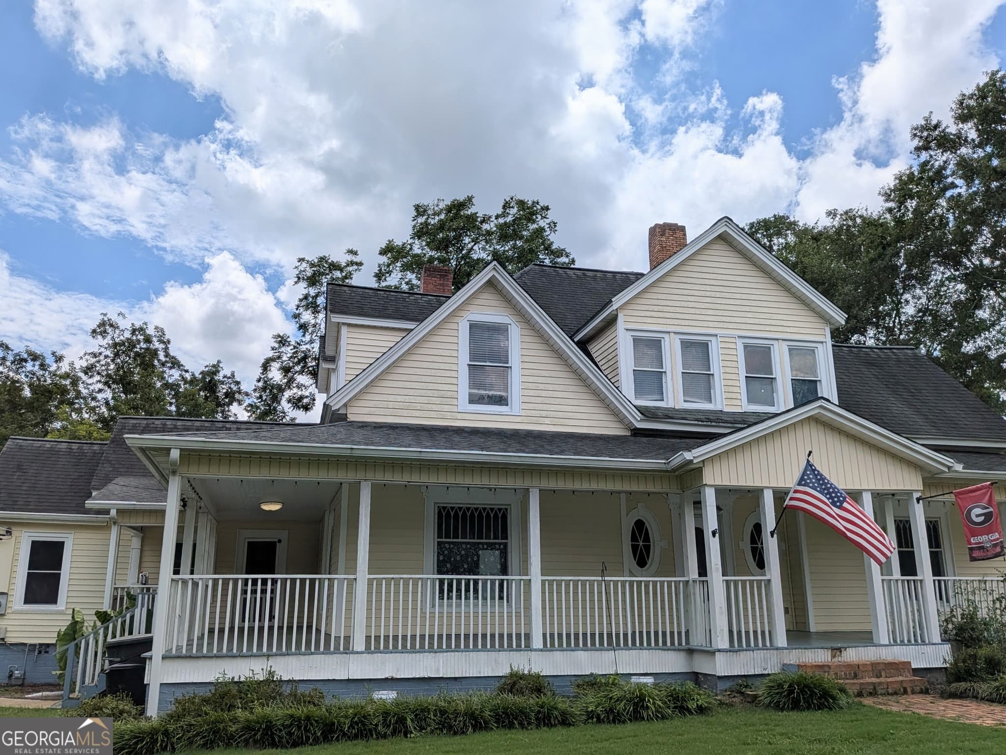 7 bedroom, 2 bathroom, 3,883 sq ft single family residence for sale at 231 Bowers Street, Royston, GA 30662 — photo 1 of 87