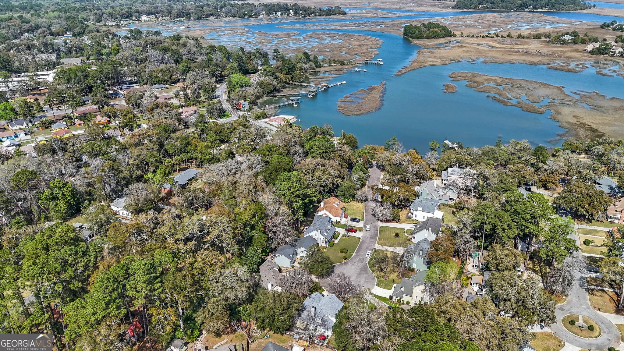3 bedroom, 2.5 bathroom, 2,121 sq ft single family residence for sale at 8 Chestley Place, Savannah, GA 31406 — photo 2