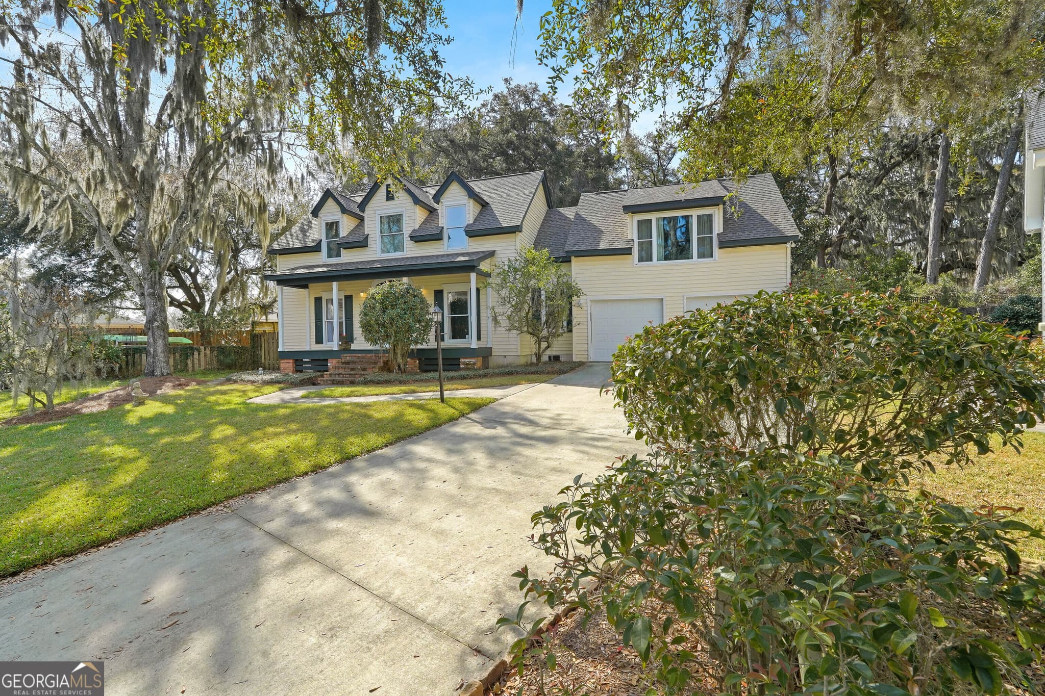 3 bedroom, 2.5 bathroom, 2,121 sq ft single family residence for sale at 8 Chestley Place, Savannah, GA 31406 — photo 6