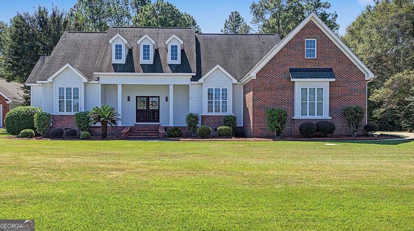 5 bedroom, 3 bathroom, 3,160 sq ft single family residence for sale at 117 W Westerlee Drive, Leesburg, GA 31763 — photo 1 of 52