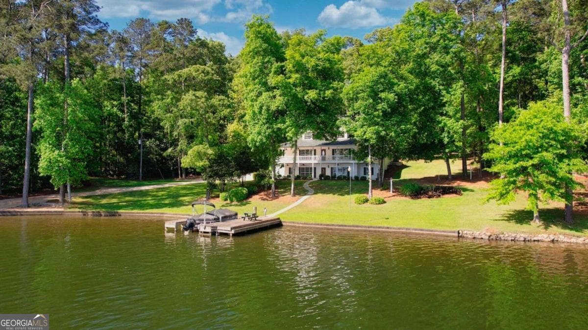 4 bedroom, 4 bathroom, 4,873 sq ft single family residence for sale at 255 Old Hardy Farm Road, Jackson, GA 30233 — photo 5
