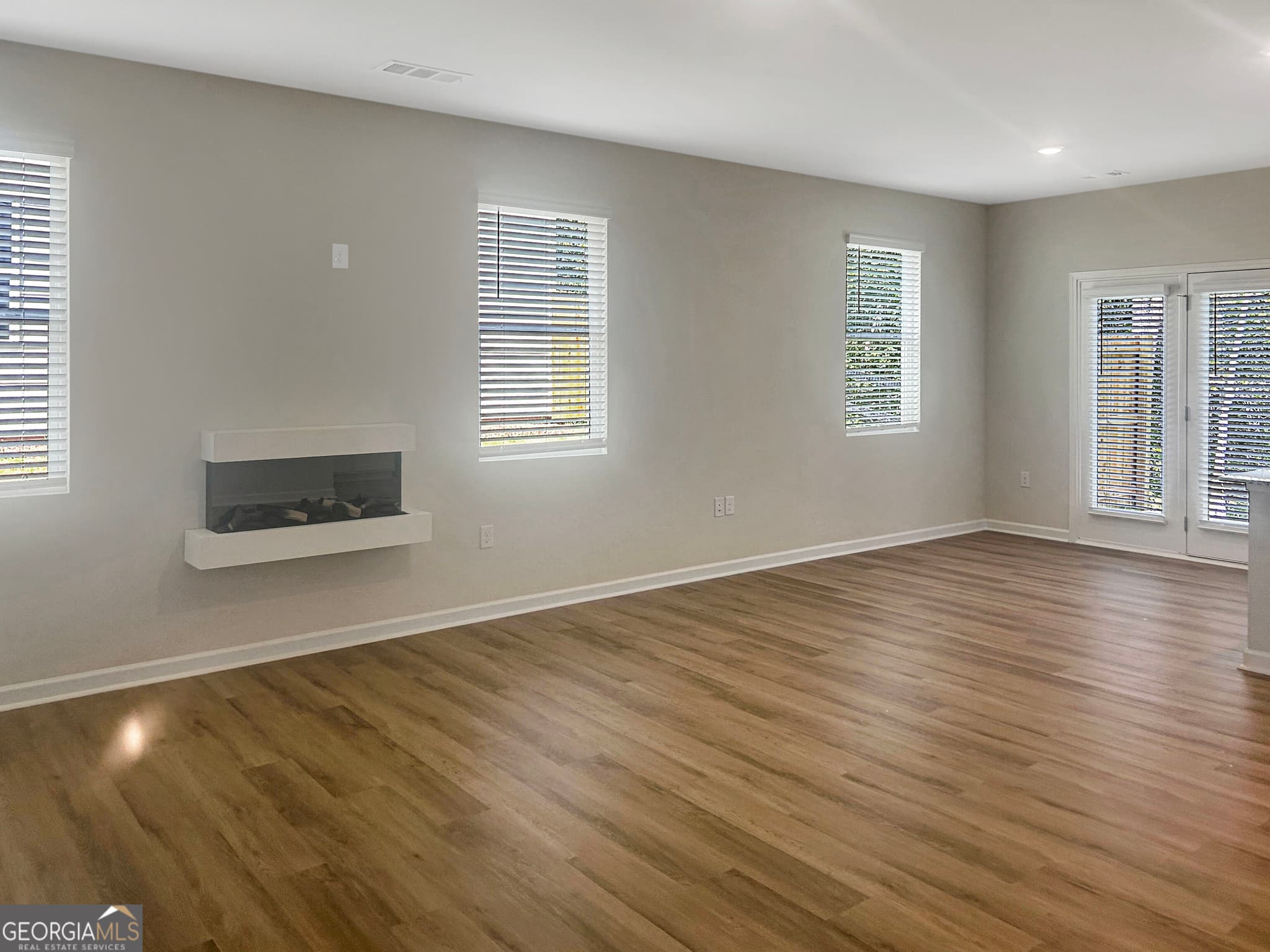 4 bedroom, 2.5 bathroom, 1,877 sq ft townhouse for rent at 55 Rustin Ridge, Dahlonega, GA 30533 for $2,595 a month — photo 2