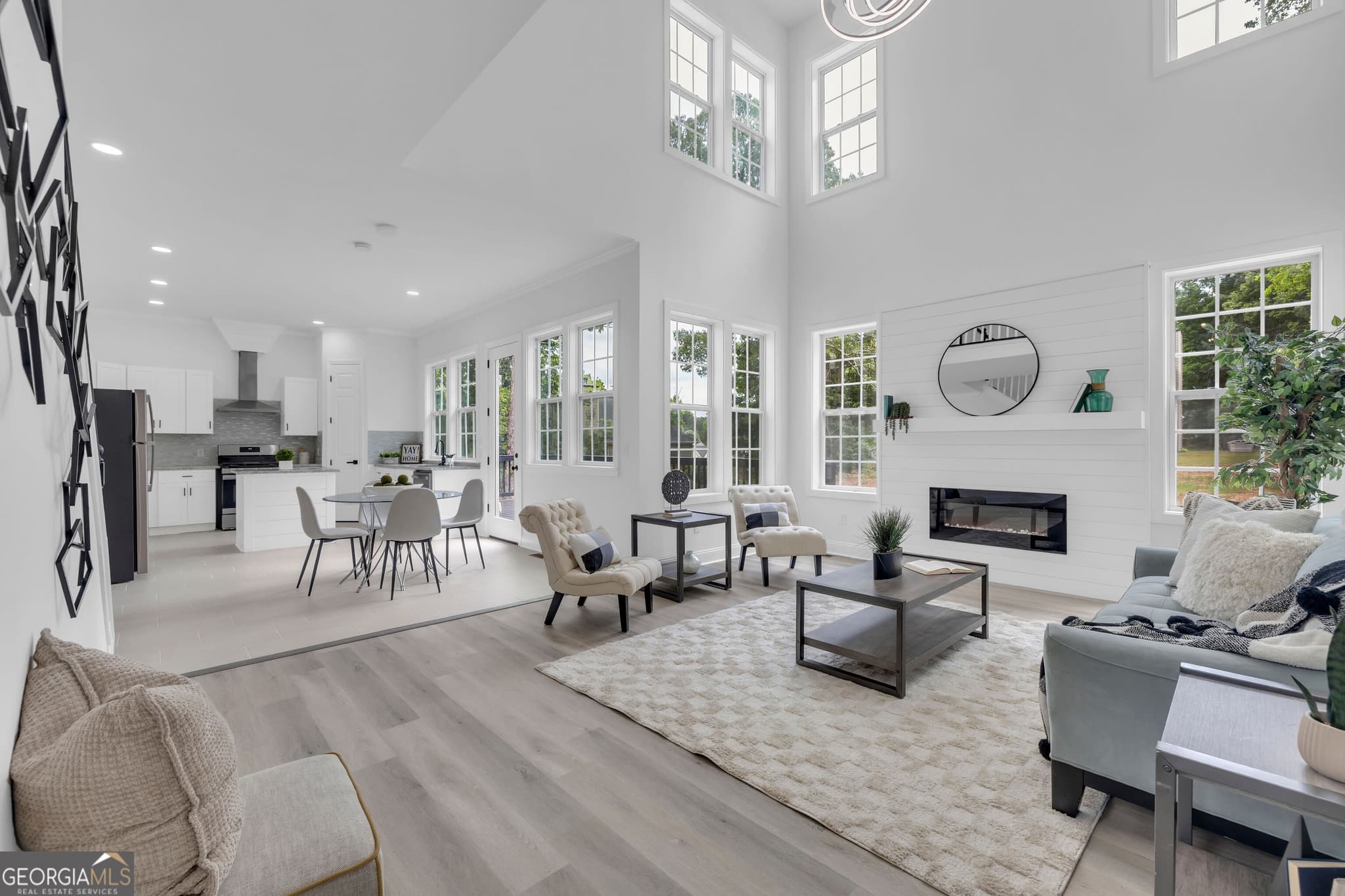 5 bedroom, 4 bathroom, 3,200 sq ft single family residence for sale at 5401 South Lake Drive, Douglasville, GA 30135 — photo 2