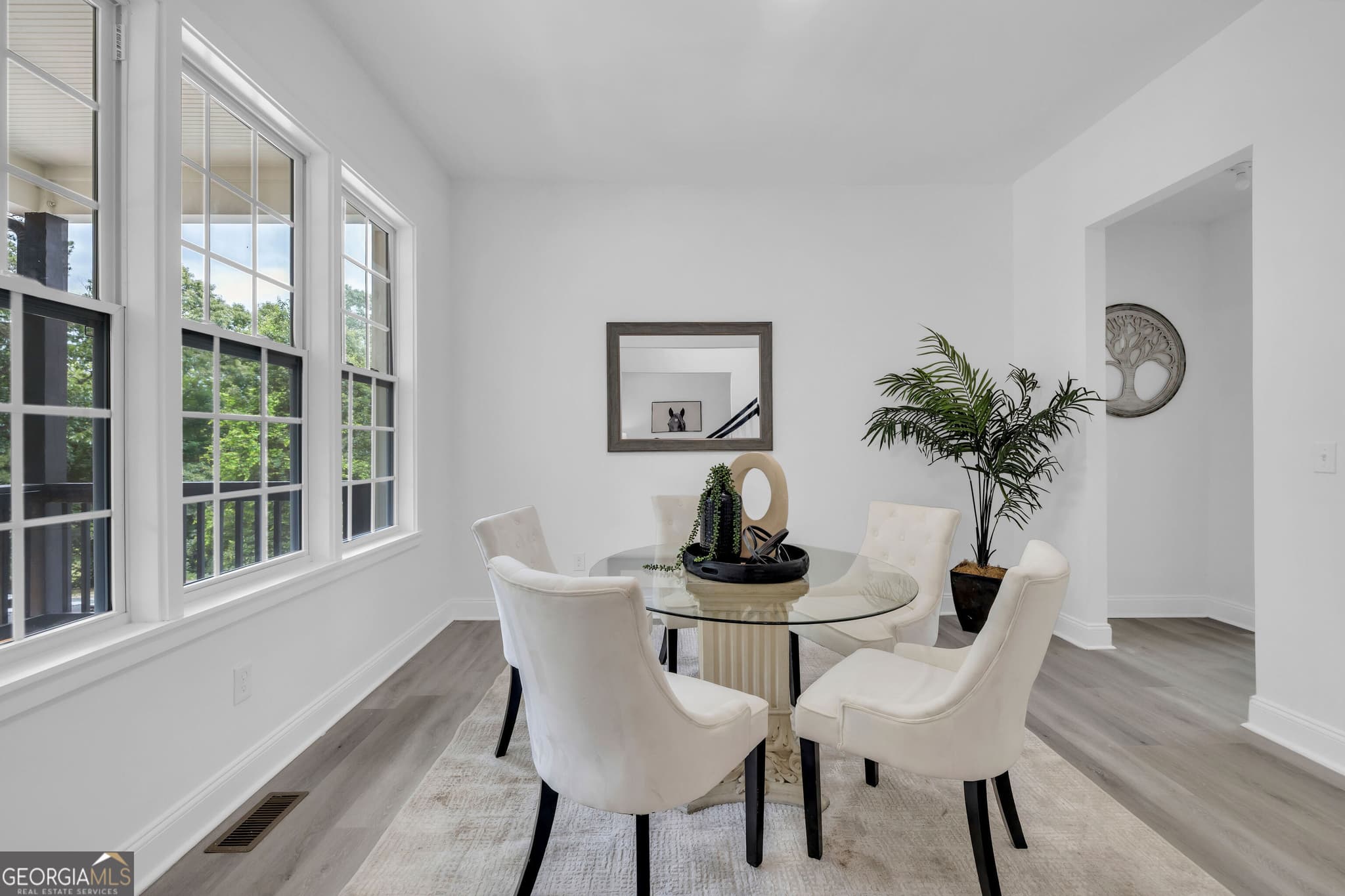 5 bedroom, 4 bathroom, 3,200 sq ft single family residence for sale at 5401 South Lake Drive, Douglasville, GA 30135 — photo 6
