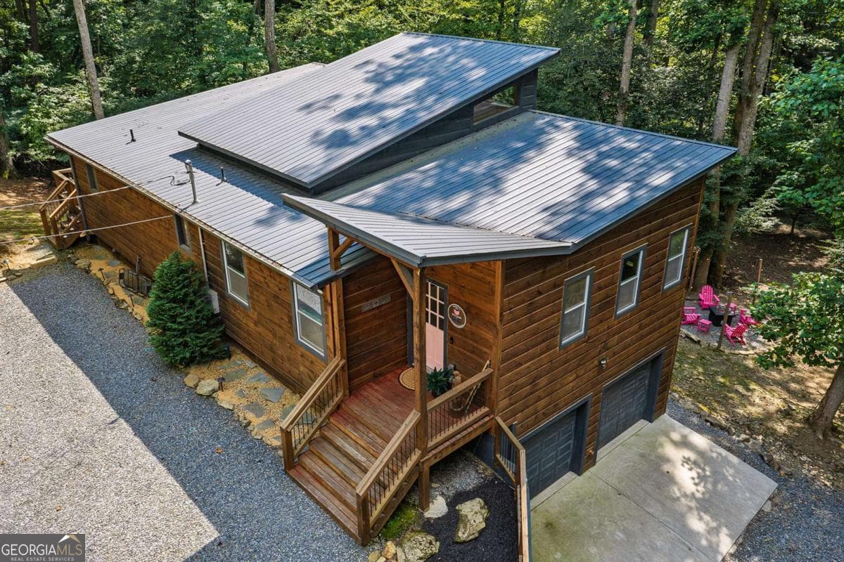 2 bedroom, 2.5 bathroom, 2,013 sq ft cabin,single family residence for sale at 67 Citrine Court 3415, Ellijay, GA 30540 — photo 2