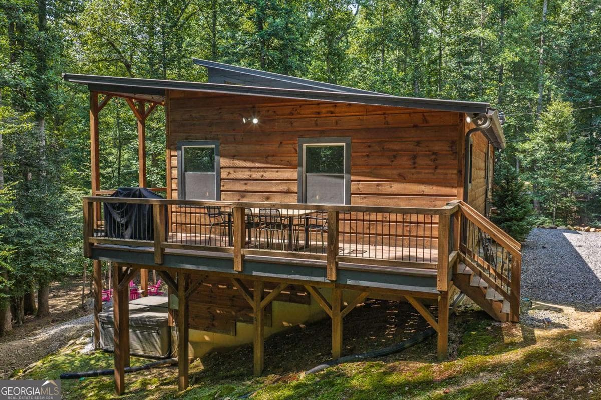 2 bedroom, 2.5 bathroom, 2,013 sq ft cabin,single family residence for sale at 67 Citrine Court 3415, Ellijay, GA 30540 — photo 7