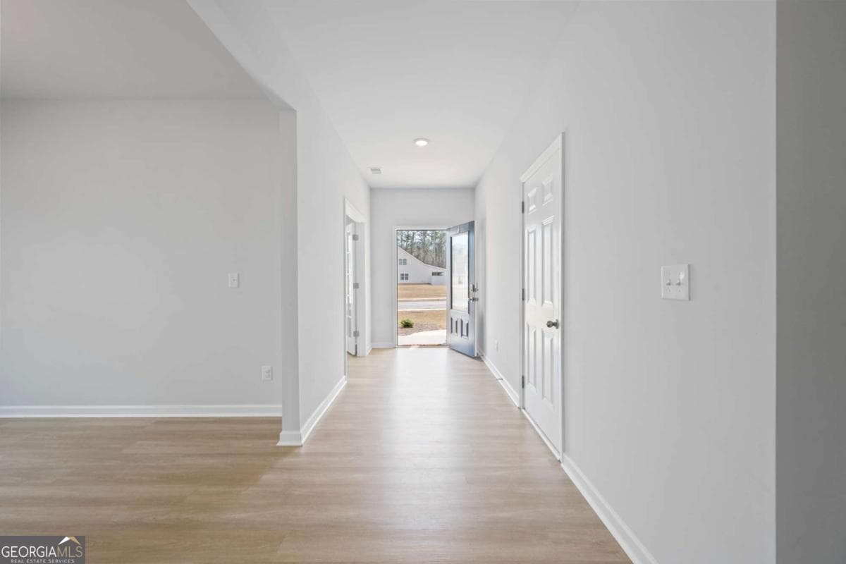4 bedroom, 2.5 bathroom, 2,667 sq ft single family residence for sale at 1441 Stephens View Drive, Loganville, GA 30052 — photo 9