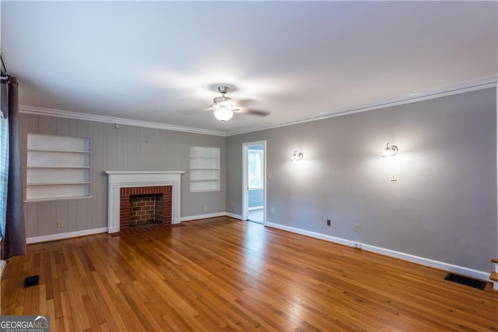 4 bedroom, 2 bathroom, 1,881 sq ft single family residence for sale at 2743 Kimmeridge Drive, East Point, GA 30344 — photo 9