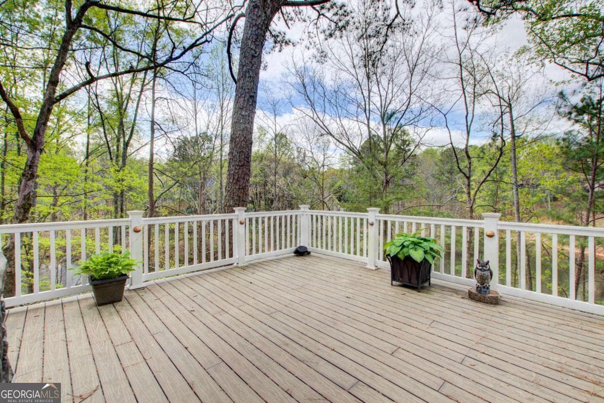 5 bedroom, 4.5 bathroom, 6,605 sq ft single family residence for sale at 940 Waters Reach Court, Alpharetta, GA 30022 — photo 10