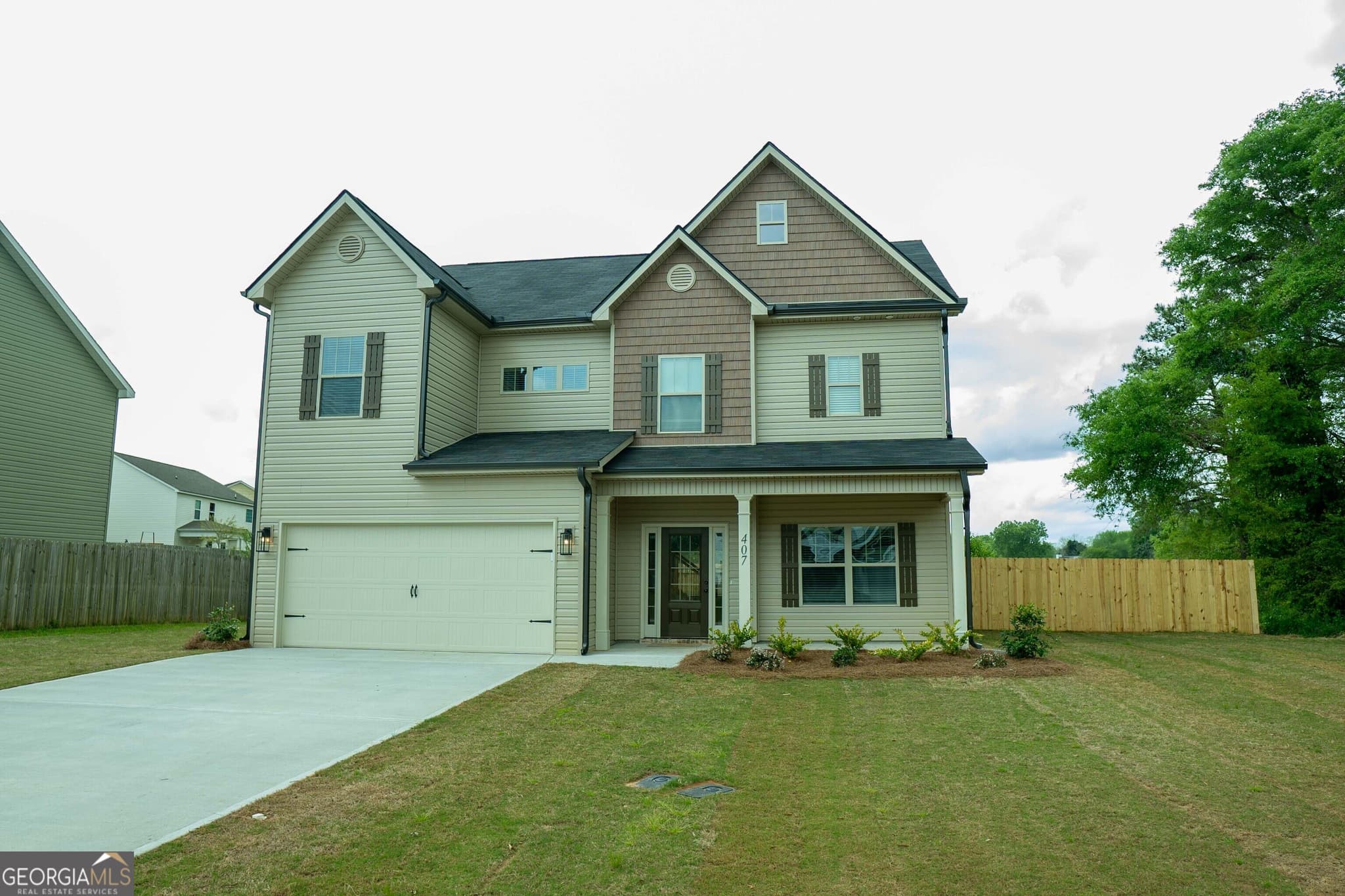 5 bedroom, 3.5 bathroom, 2,795 sq ft single family residence for sale at 126 Bluecoat Trail, Byron, GA 31008 — photo 2