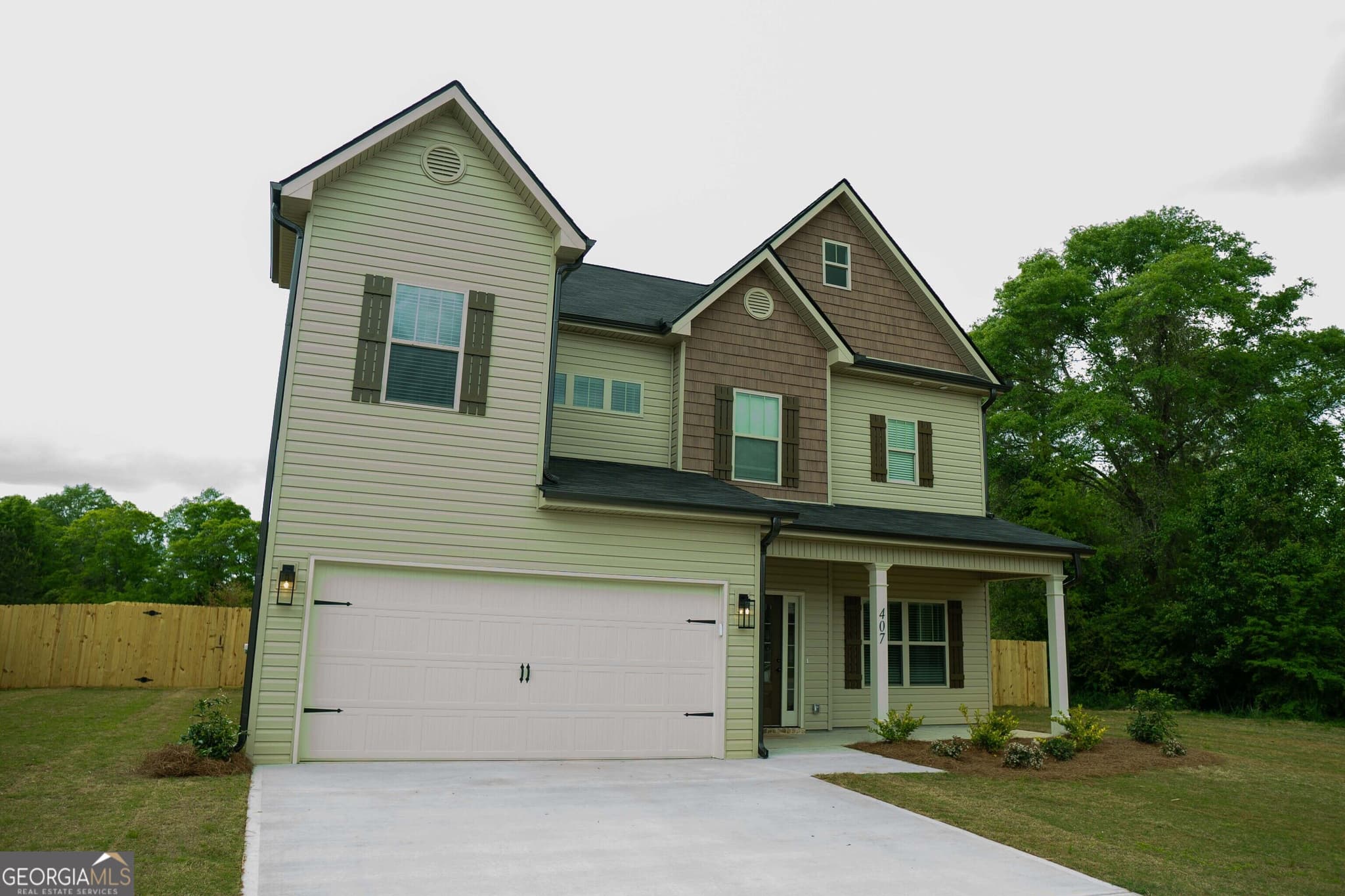5 bedroom, 3.5 bathroom, 2,795 sq ft single family residence for sale at 126 Bluecoat Trail, Byron, GA 31008 — photo 3