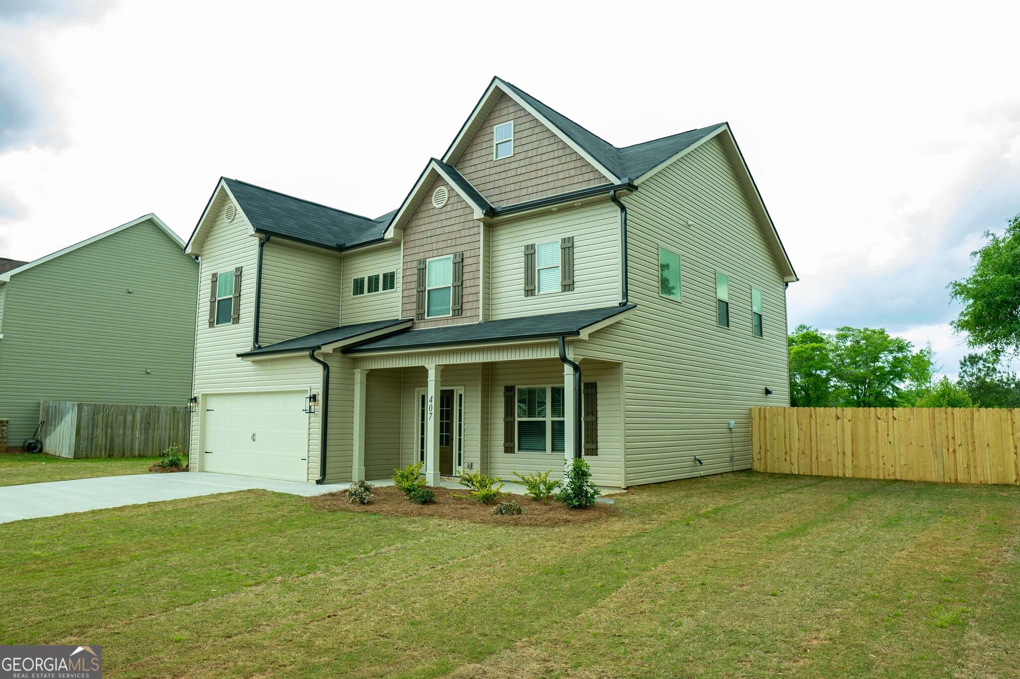 5 bedroom, 3.5 bathroom, 2,795 sq ft single family residence for sale at 126 Bluecoat Trail, Byron, GA 31008