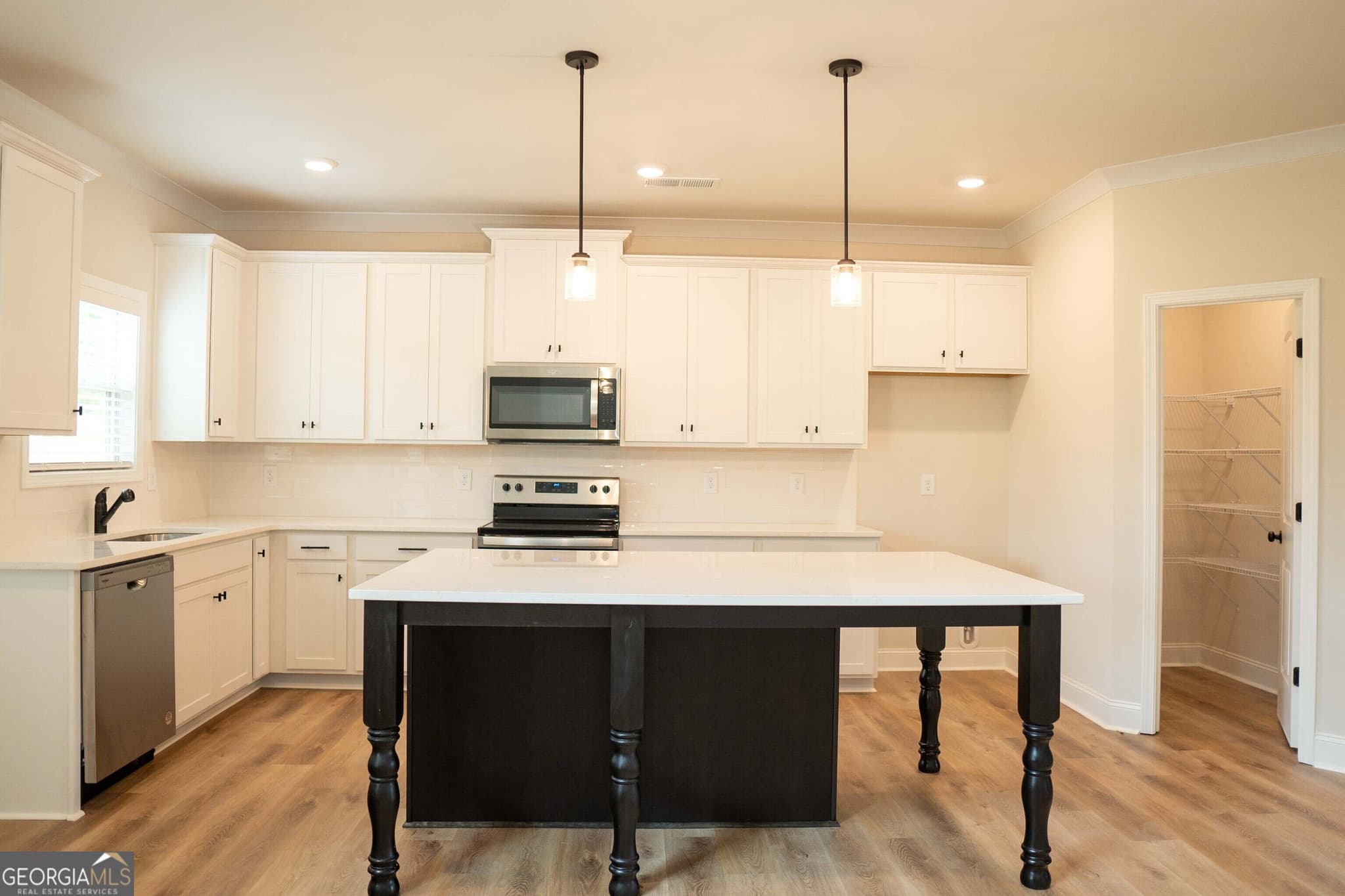 5 bedroom, 3.5 bathroom, 2,795 sq ft single family residence for sale at 126 Bluecoat Trail, Byron, GA 31008 — photo 8