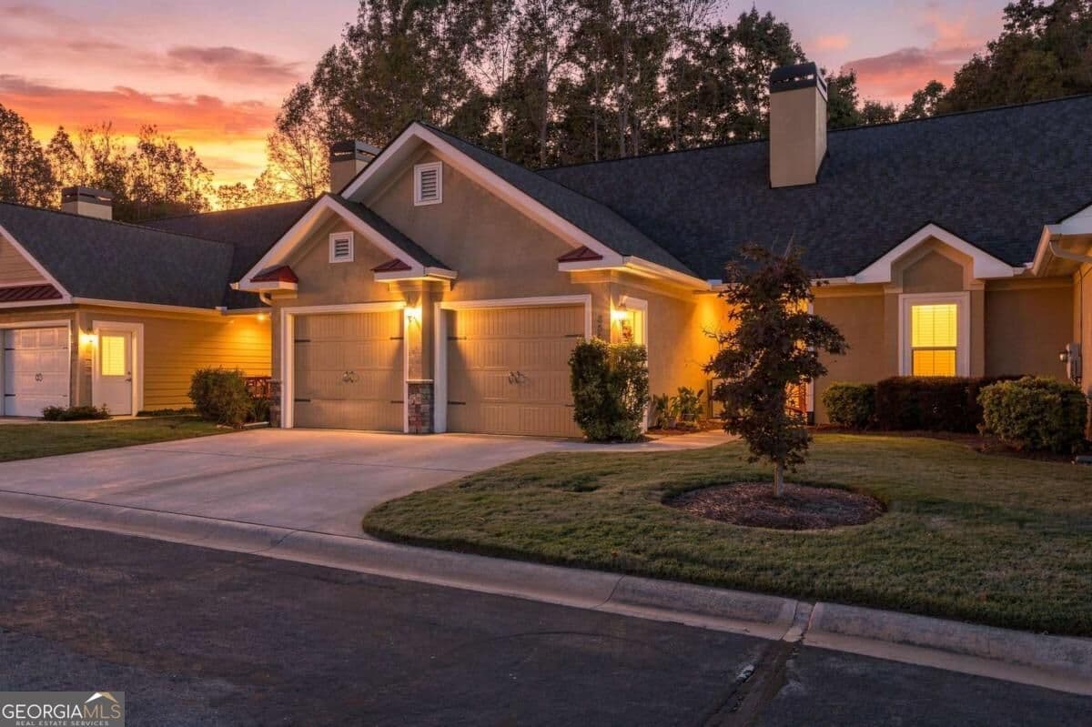 2 bedroom, 2 bathroom, 1,694 sq ft condominium for sale at 354 Summit Drive, Dahlonega, GA 30533 — photo 2
