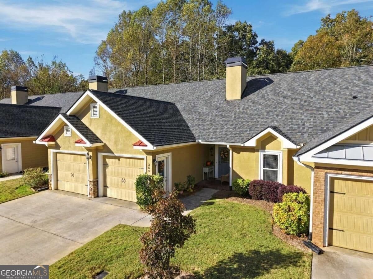 2 bedroom, 2 bathroom, 1,694 sq ft condominium for sale at 354 Summit Drive, Dahlonega, GA 30533 — photo 4