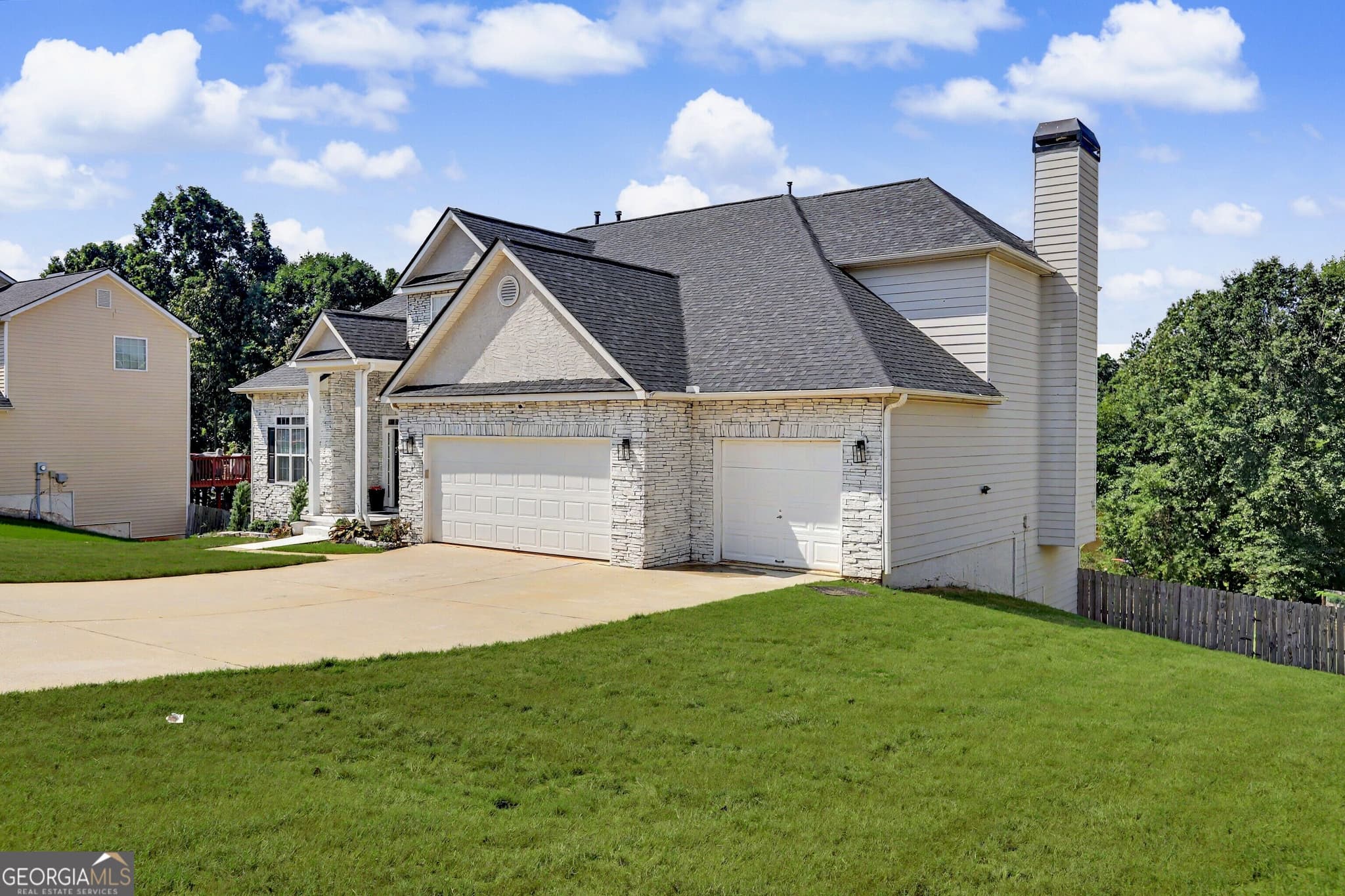 5 bedroom, 3.5 bathroom, 4,363 sq ft single family residence for sale at 2048 Reserve Parkway, Mcdonough, GA 30253 — photo 3