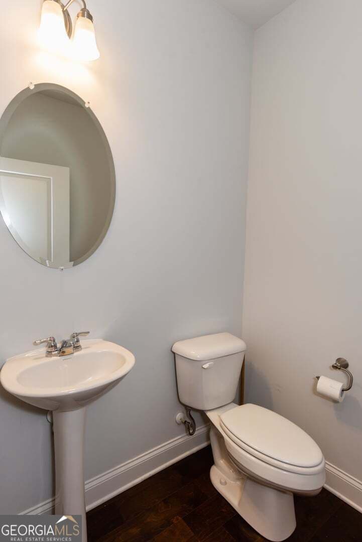 3 bedroom, 2.5 bathroom, 2,950 sq ft single family residence for sale at 3727 Wartrace Drive, Atlanta, GA 30331 — photo 3