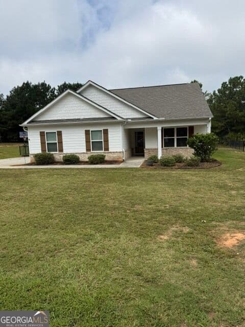 3 bedroom, 2 bathroom, 1,407 sq ft single family residence for sale at 158 Meadowbrooke Drive, Milner, GA 30257 — photo 3