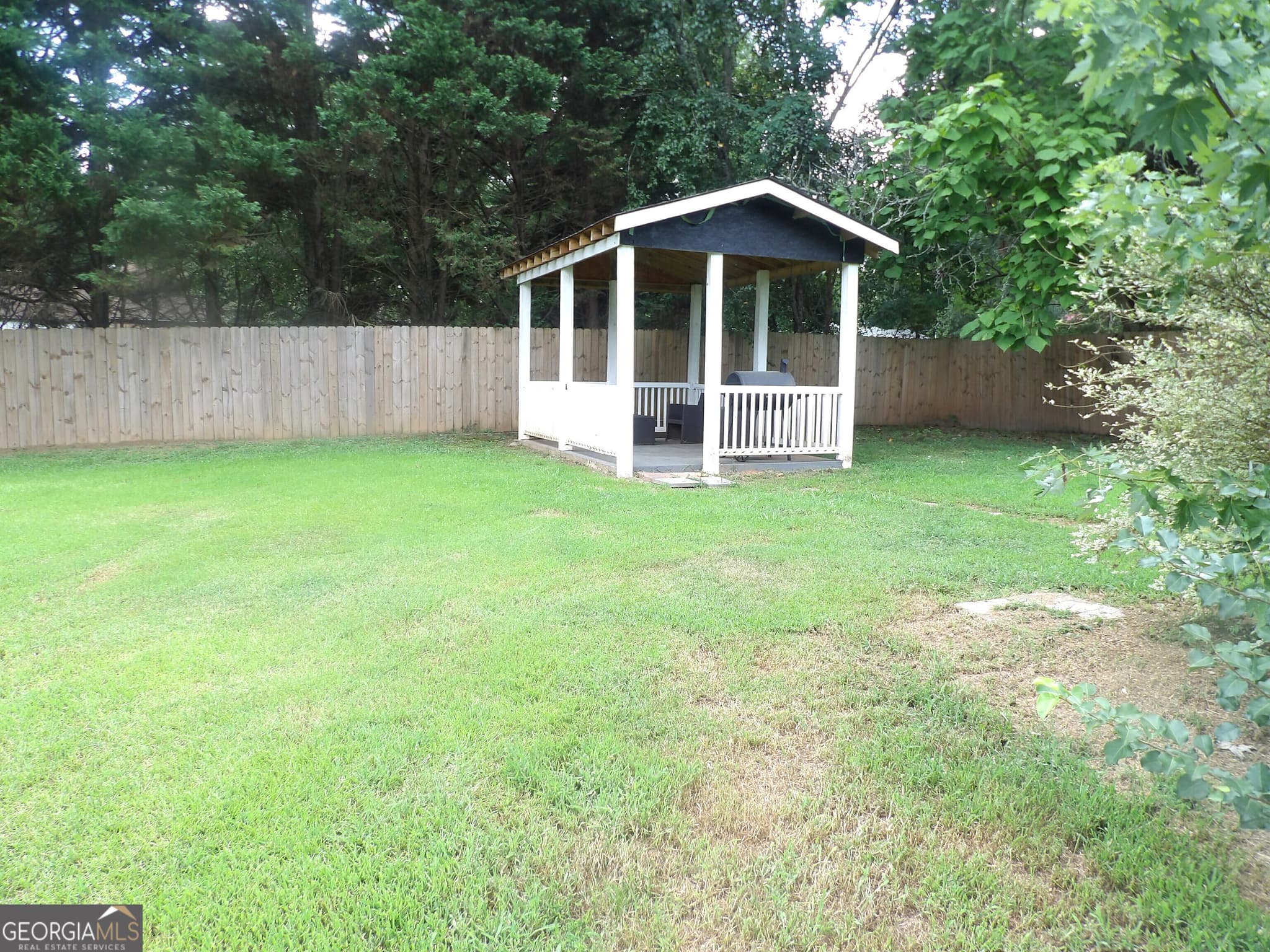 3 bedroom, 1.5 bathroom, 1,056 sq ft single family residence for rent at 335 Bay Creek Road, Loganville, GA 30052 for $1,750 a month — photo 3