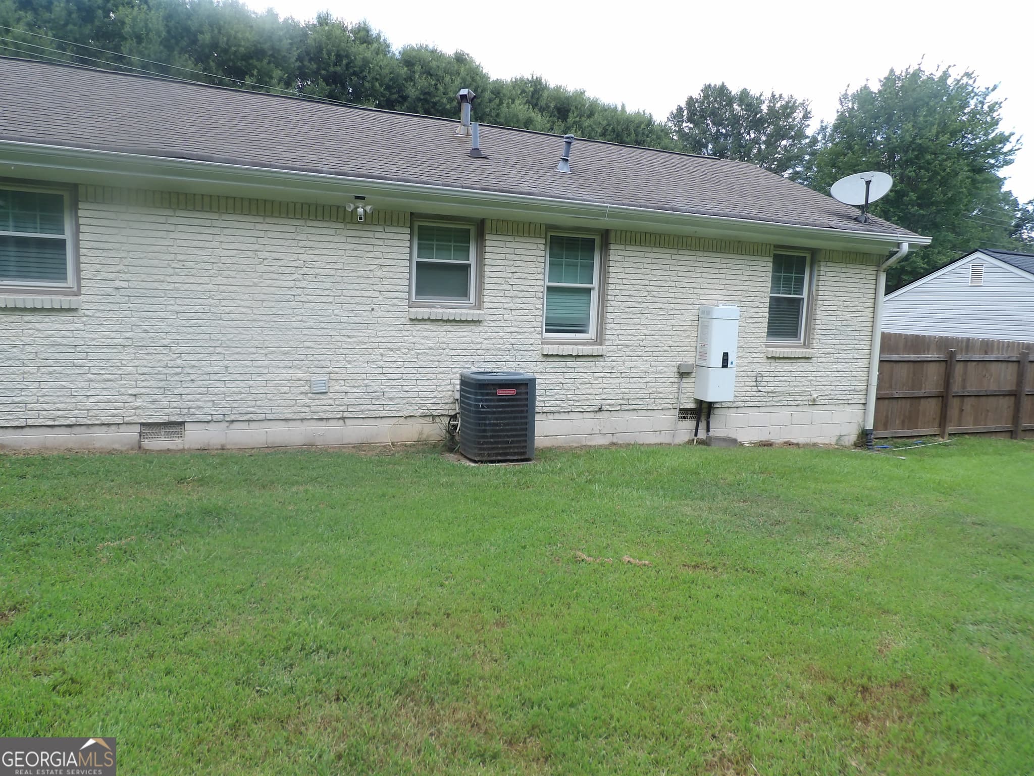 3 bedroom, 1.5 bathroom, 1,056 sq ft single family residence for rent at 335 Bay Creek Road, Loganville, GA 30052 for $1,750 a month — photo 5