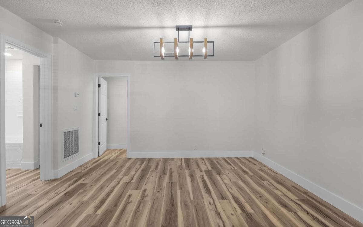 3 bedroom, 2 bathroom, 1,814 sq ft single family residence under contract at 539 Pine Avenue, Midway, GA 31320 — photo 7