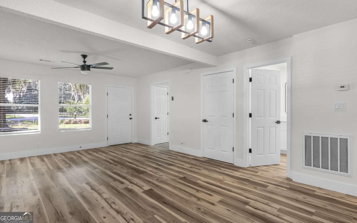 3 bedroom, 2 bathroom, 1,814 sq ft single family residence under contract at 539 Pine Avenue, Midway, GA 31320 — photo 10