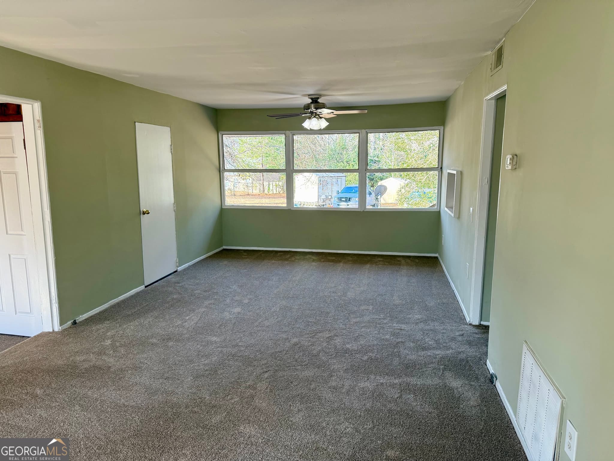 3 bedroom, 1 bathroom, 1,230 sq ft single family residence for sale at 609 Hillcrest Drive, Thomson, GA 30824 — photo 6