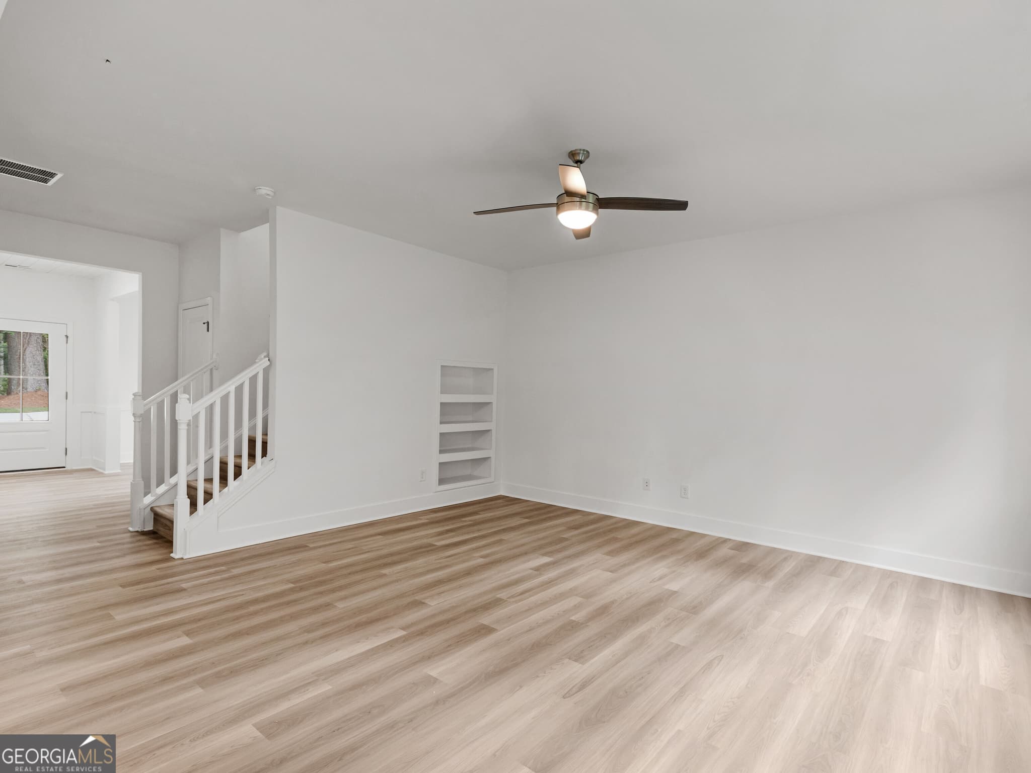 4 bedroom, 2.5 bathroom, 2,233 sq ft single family residence for sale at 1345 Johnson Road, Conyers, GA 30094 — photo 6