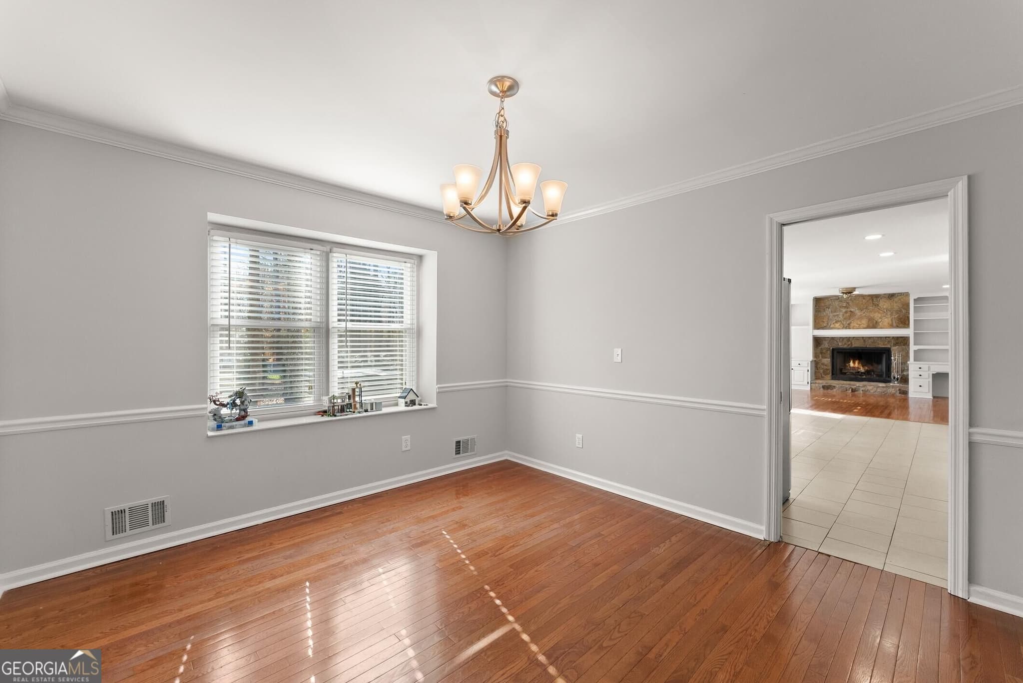 4 bedroom, 2.5 bathroom, 2,363 sq ft single family residence for rent at 2160 Robin Hood Trail, Cumming, GA 30040 for $3,300 a month — photo 5