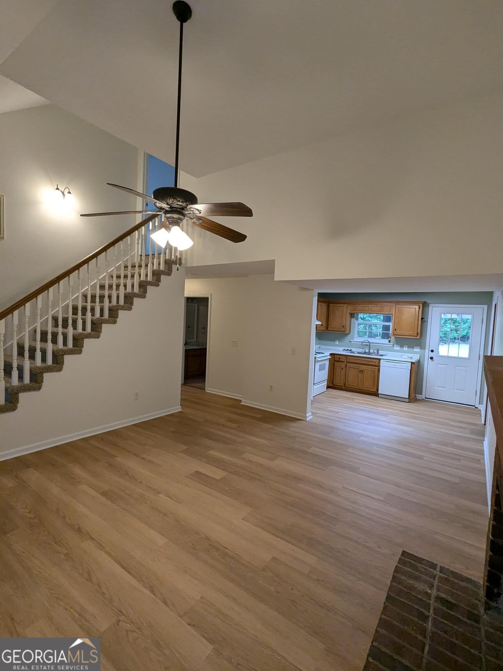 3 bedroom, 2 bathroom, 2,062 sq ft single family residence for rent at 250 Cassie Ree Road, Statesboro, GA 30458 for $1,850 a month — photo 2