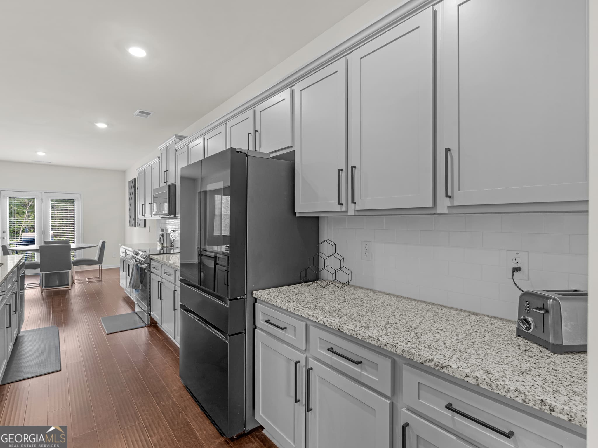 5 bedroom, 3 bathroom, 3,332 sq ft single family residence for sale at 368 Noblewood Drive, Mcdonough, GA 30252 — photo 6