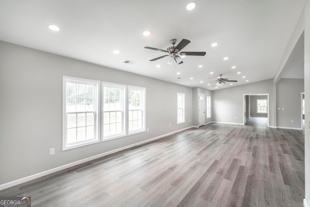 5 bedroom, 3 bathroom, 3,388 sq ft single family residence for sale at 330 Lennox Road, Dublin, GA 31021 — photo 3