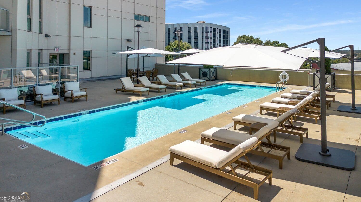 1 bedroom, 1 bathroom, 980 sq ft condominium for sale at 1100 Howell Mill Road 716, Atlanta, GA 30318 — photo 6