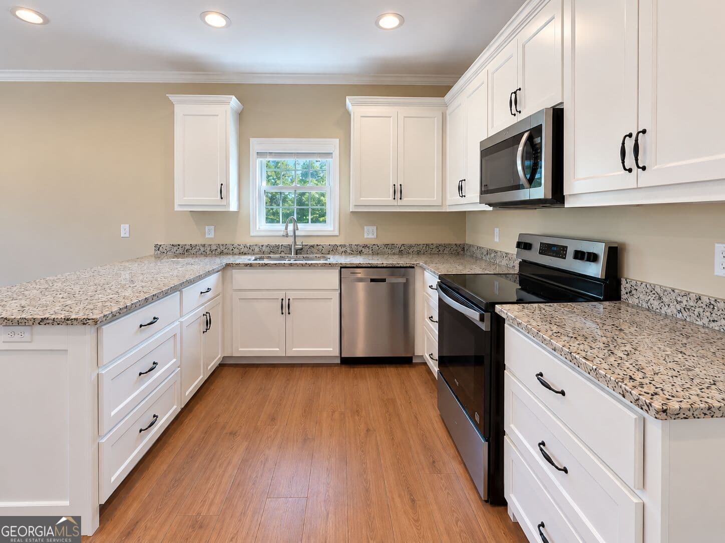 3 bedroom, 2 bathroom, 1,463 sq ft single family residence for sale at 4104 Colbie Way, Valdosta, GA 31605 — photo 9