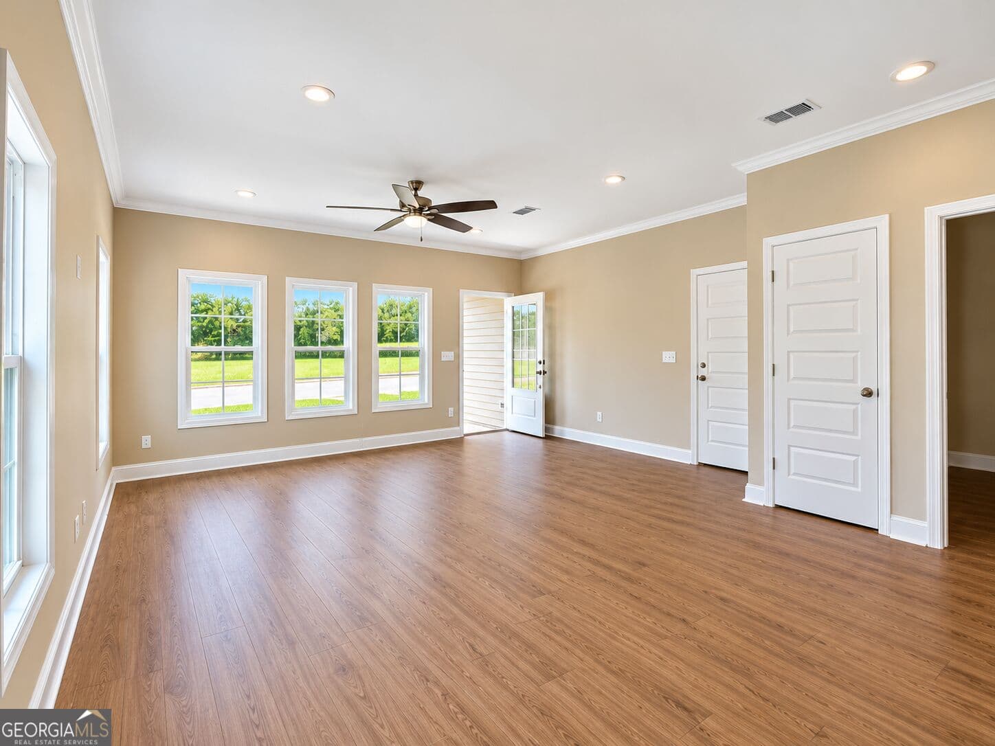 3 bedroom, 2 bathroom, 1,463 sq ft single family residence for sale at 4104 Colbie Way, Valdosta, GA 31605 — photo 4